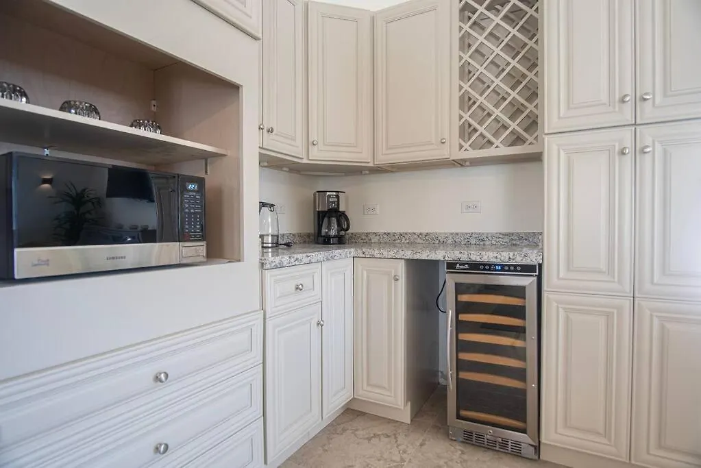 Amazing Villa Near To The Beach Palm Beach 0*,