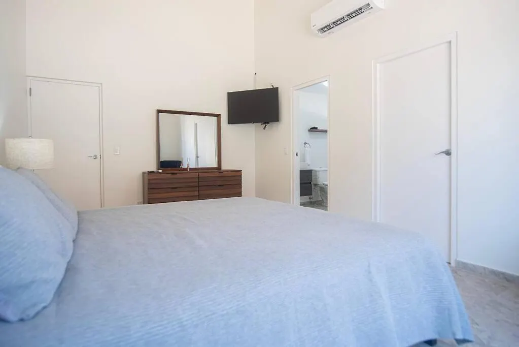 Amazing Villa Near To The Beach Palm Beach
