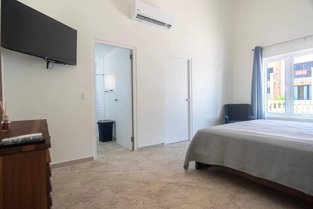 Amazing Villa Near To The Beach Palm Beach