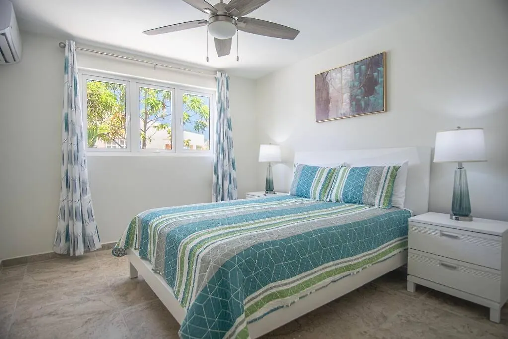 Amazing Villa Near To The Beach Palm Beach
